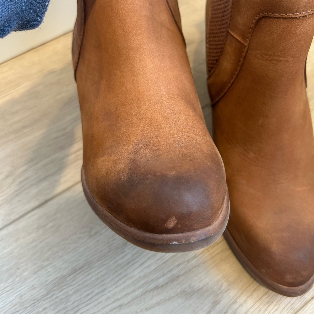 Ugg Shoes Womens Size 9.5 Ankle Boot Cobie II Nubuck Leather Heel Chelsea Bootie - Picture 4 of 11